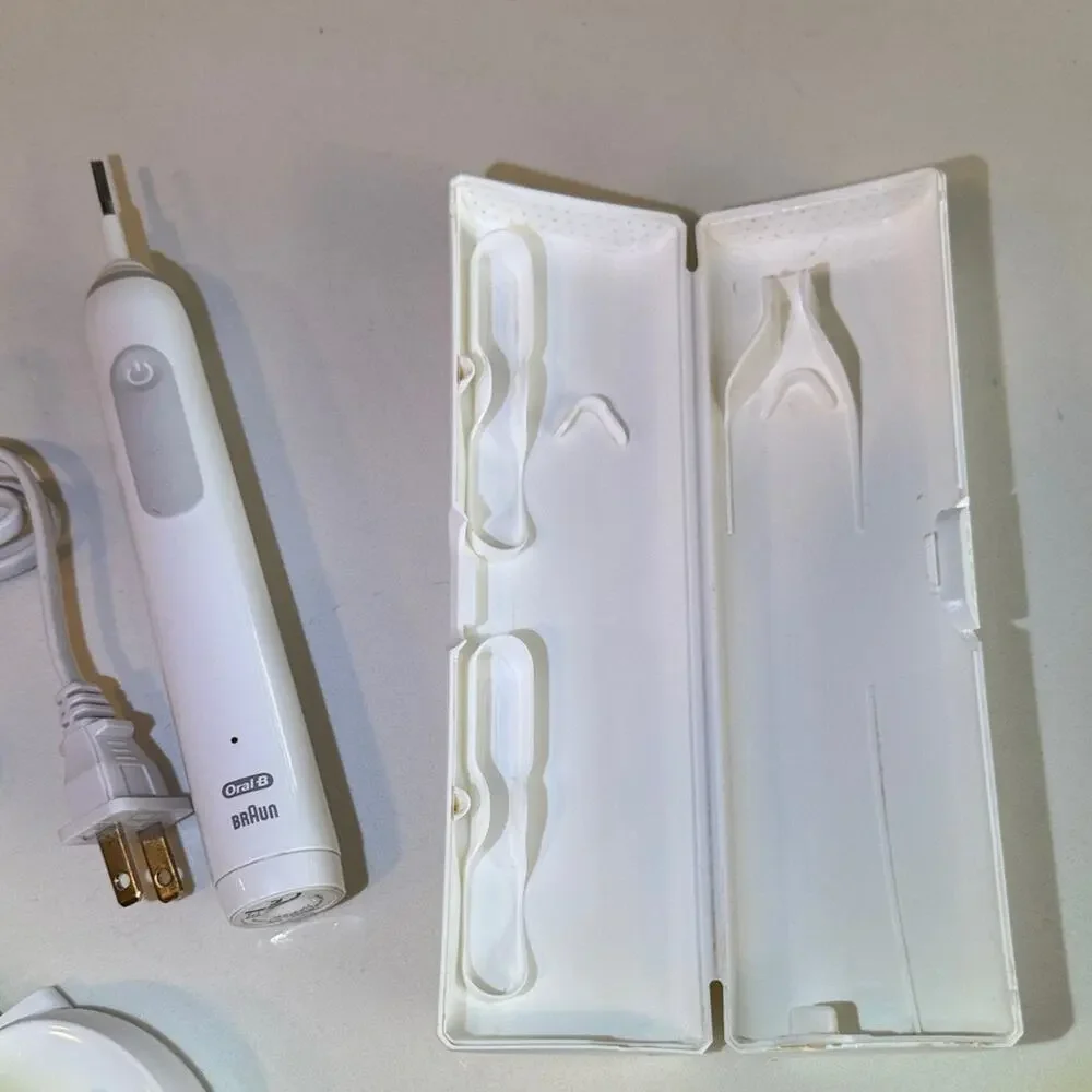 Oral-B Pro White Electric Toothbrush Set